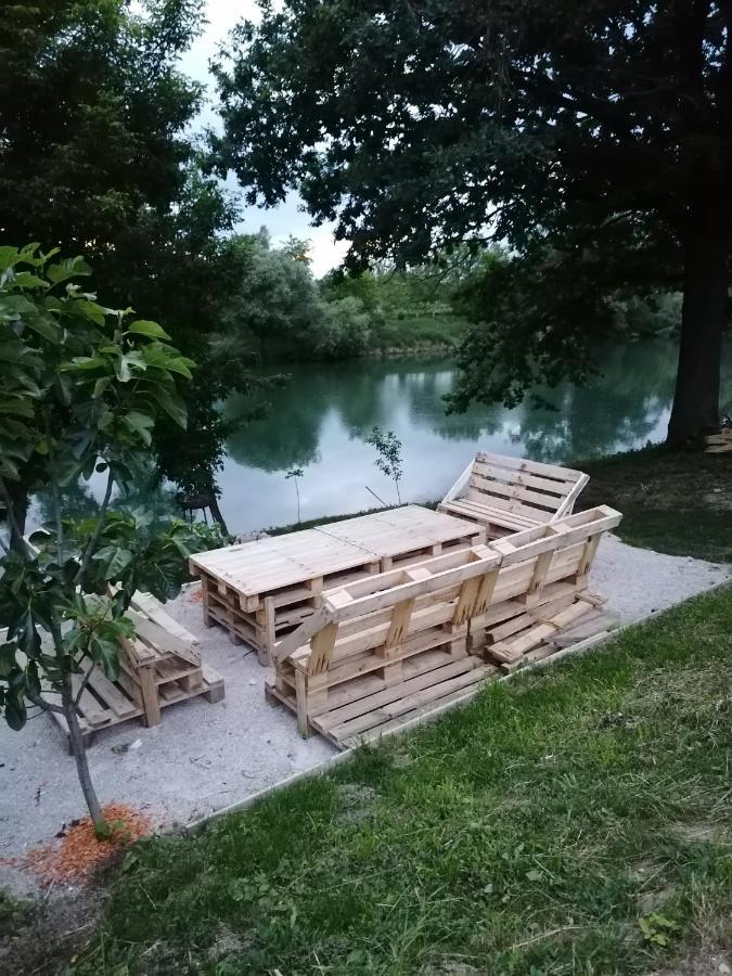 Studio Apartman Zorkovac Apartman Ozaly Kültér fotó